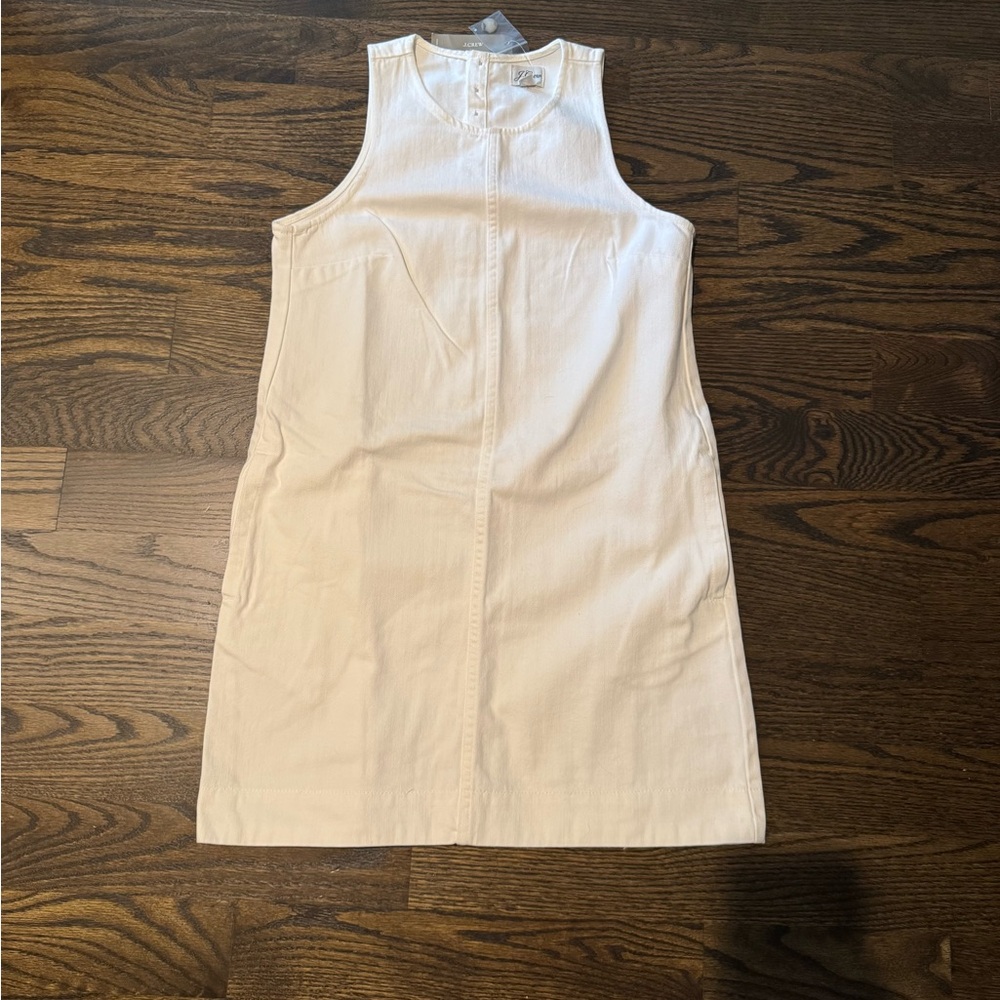 White Sleeveless Dress